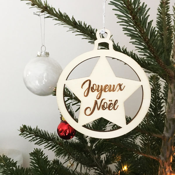 Decoration De Noel Noel Boule Etoile Gravee Joyeux Noel By Izii Inspirations Jolies